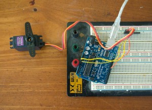 Arduino + MG996 + Dusty Breadboard